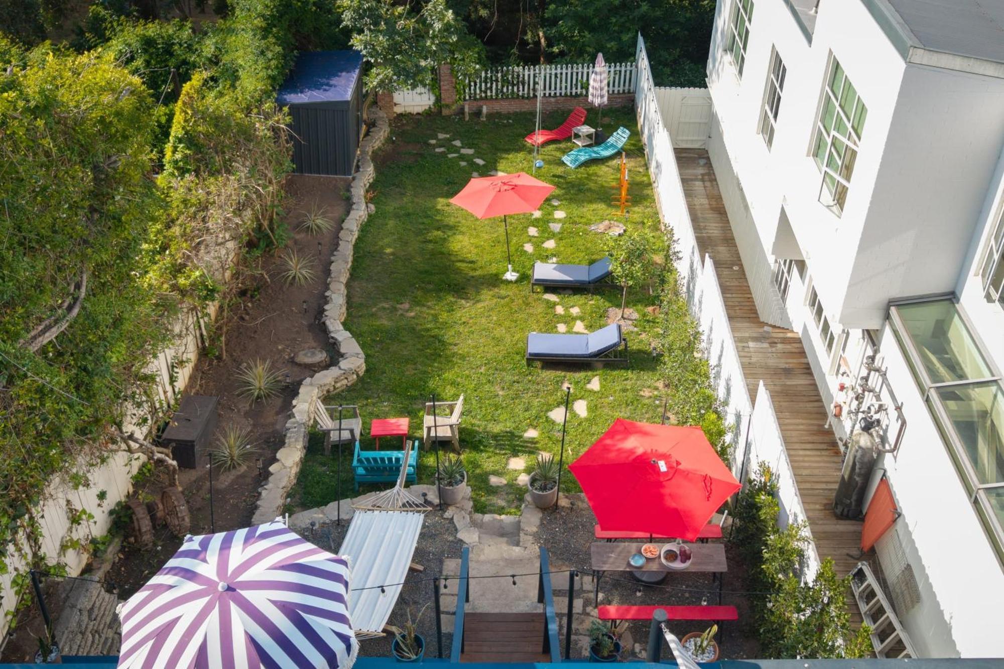 Chic La Hideaway W Soaking Tub Firepit Lounge Tranquil Backyard Hébergement de vacances