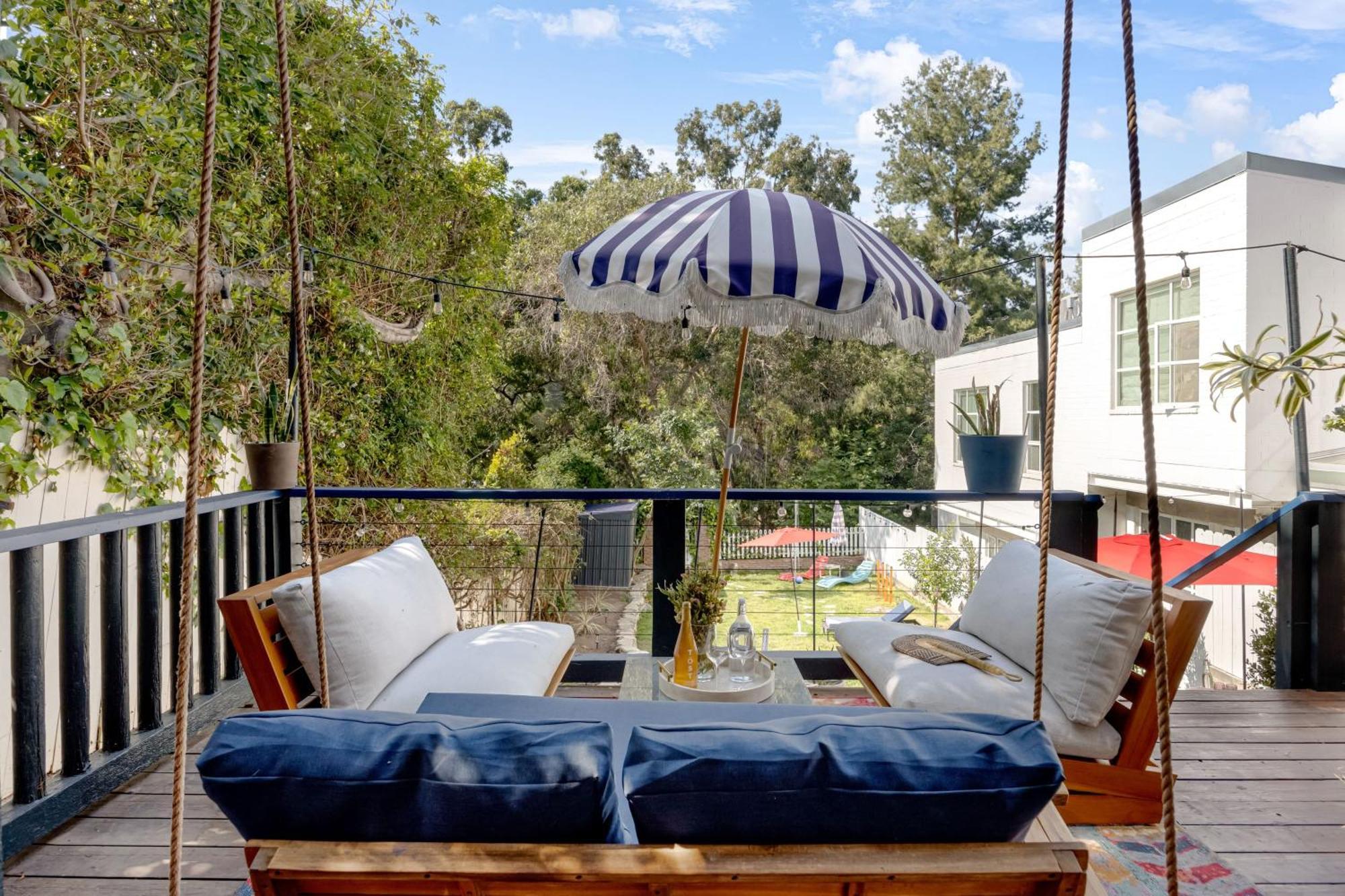 Chic La Hideaway W Soaking Tub Firepit Lounge Tranquil Backyard * Los Angeles